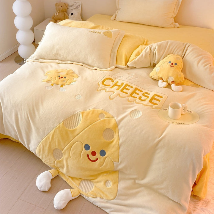 Children's bedding set with cozy microfiber blanket and 3D panda appliqués