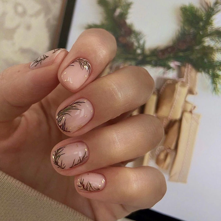 Artificial nail set with festive winter theme Bowlift