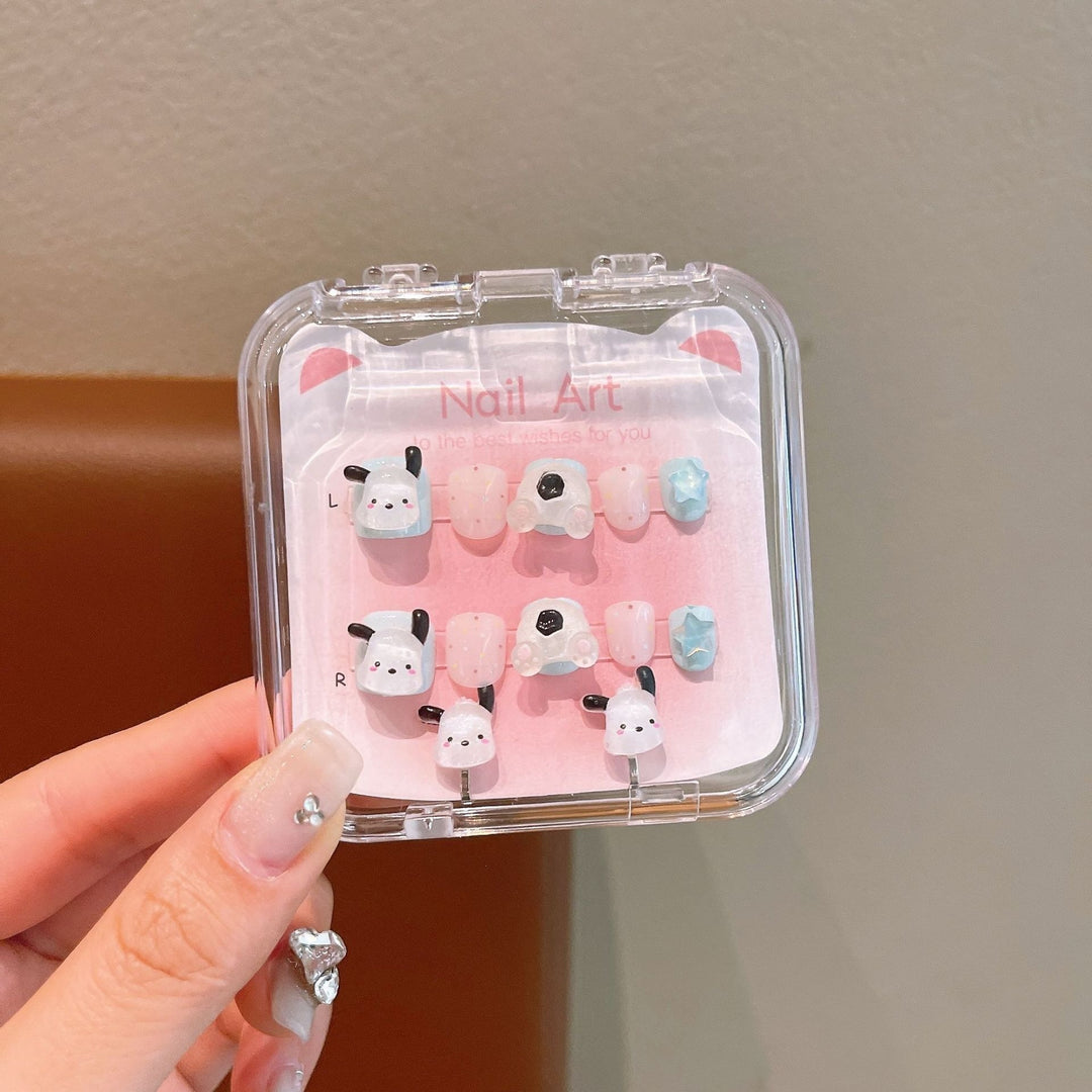 Creative artificial nails with 3D designs Bowlift