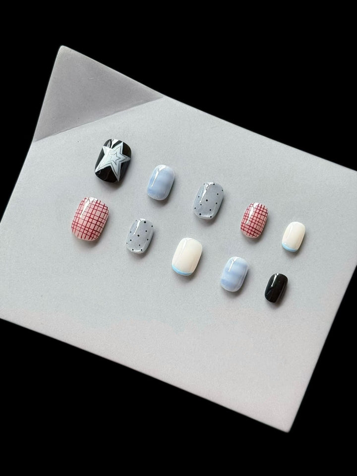 Stellar Decorative Press-On Nail Art Set