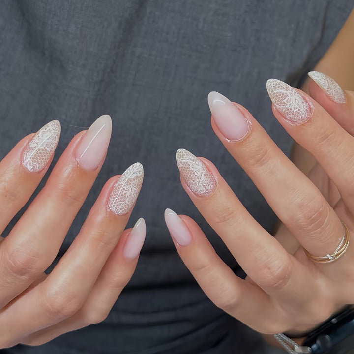 Elegant Lace Design Press-On Nail Extensions