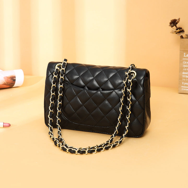 Elegant Quilted Shoulder Handbag