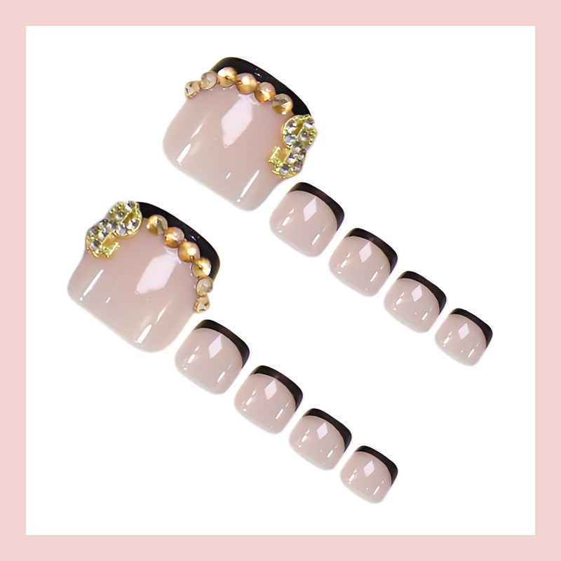 Nail art set with elegant embellishments Bowlift