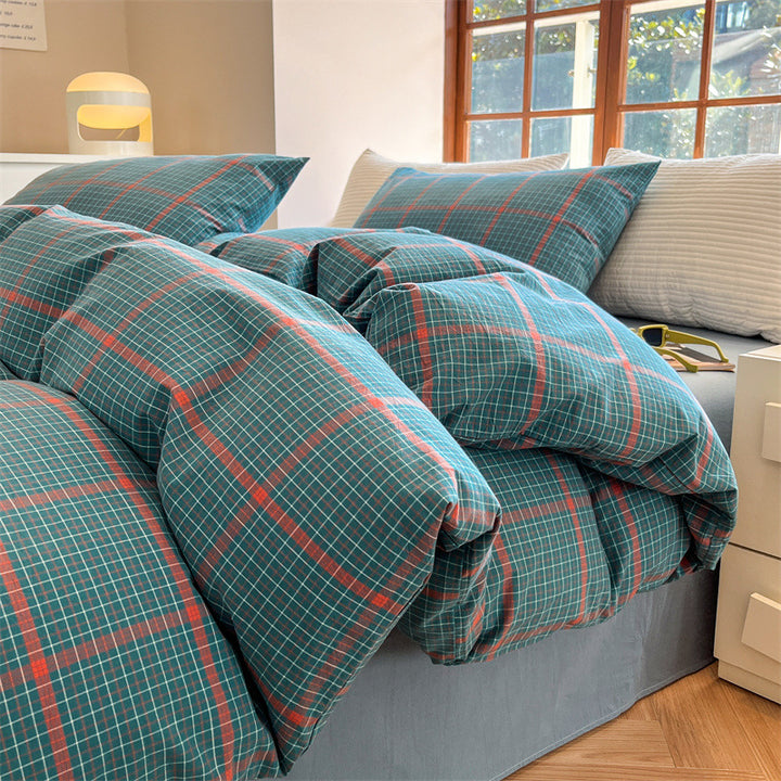 Cotton Renforcé bedding set with classic check pattern