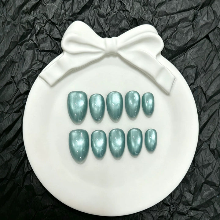 Shimmering Elegant Press-On Nail Set