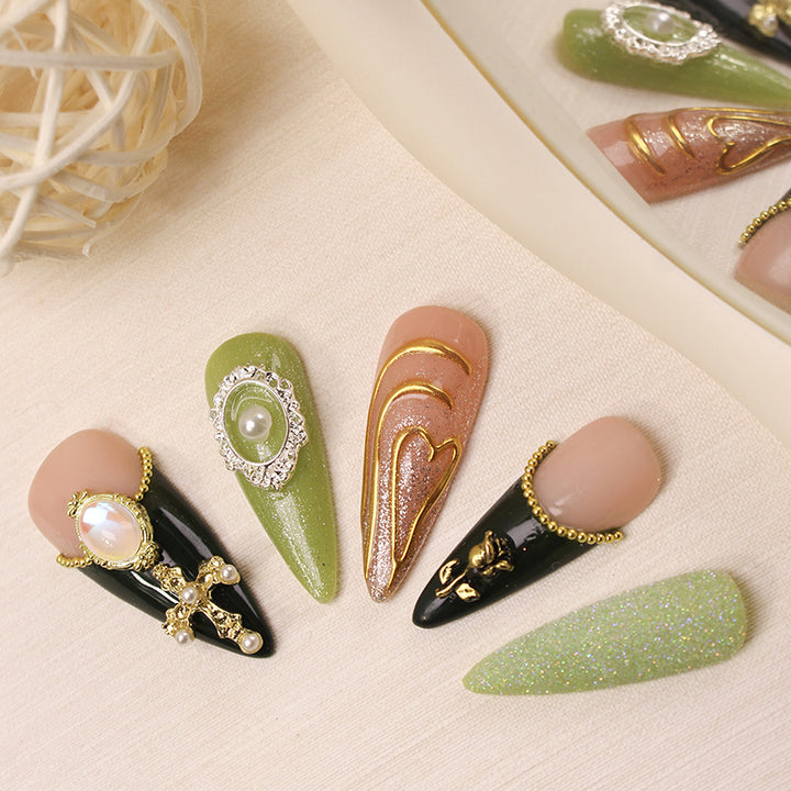 Artificial nail set with luxurious decorations Bowlift