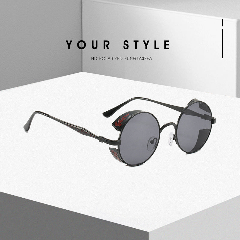 Ladies round sunglasses with luxurious gold frame and decorative elements Bowlift