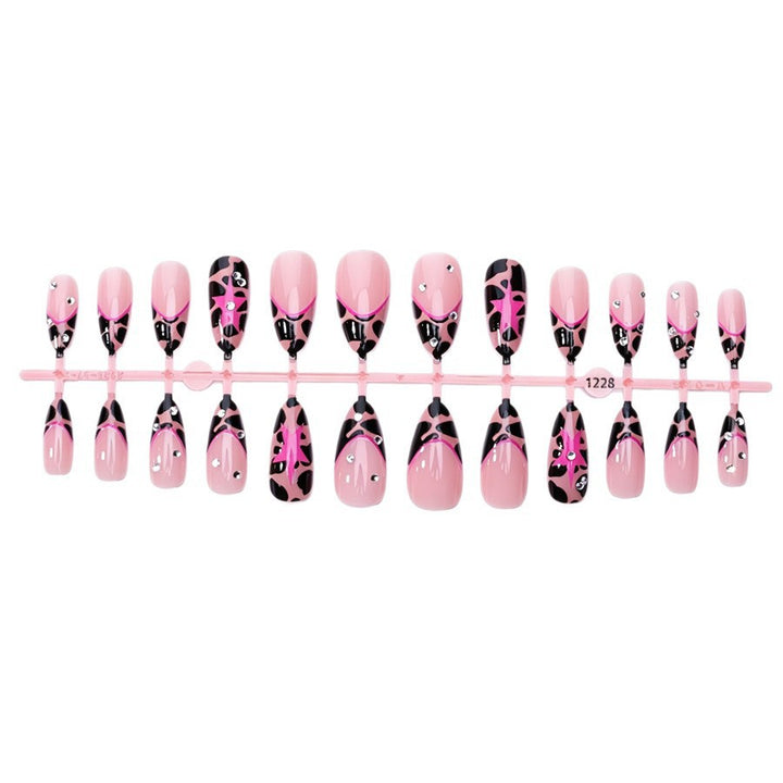 Nail set with glamorous leopard design and glitter elements Bowlift