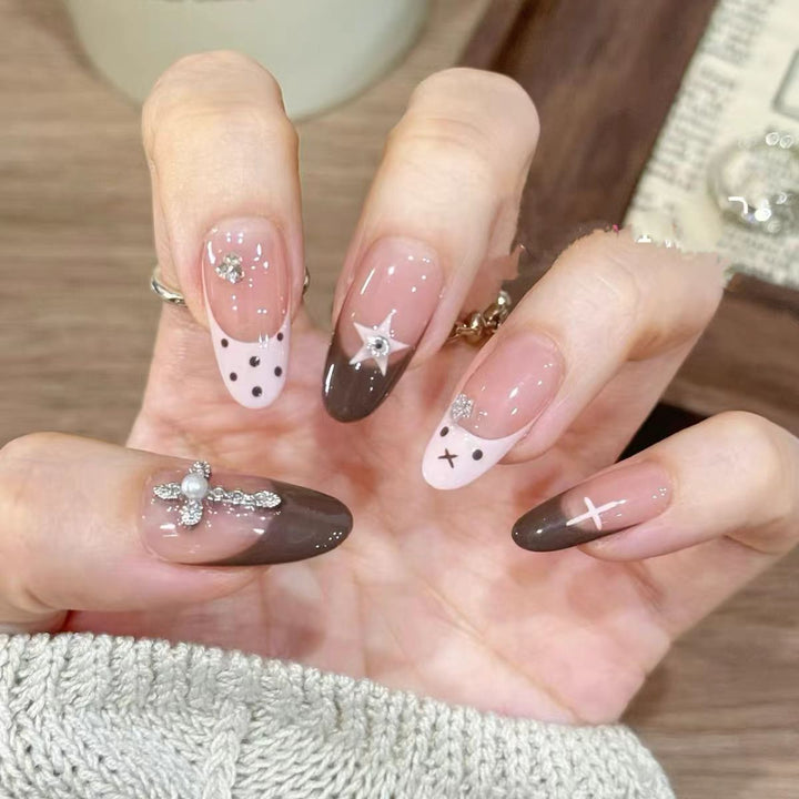 Artificial nails with elegant ombre look Bowlift