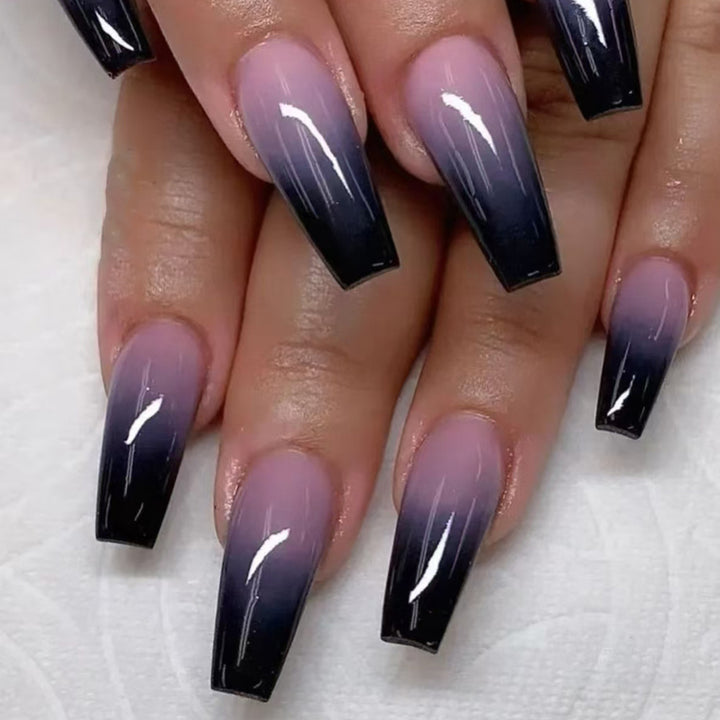Nail set with elegant glitter design Bowlift