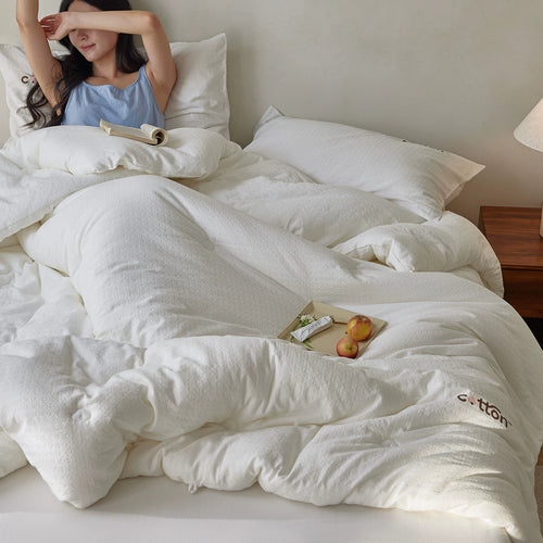 Luxury Cotton Tufted Down-Alternative Comforter with Breathable Jacquard Cover