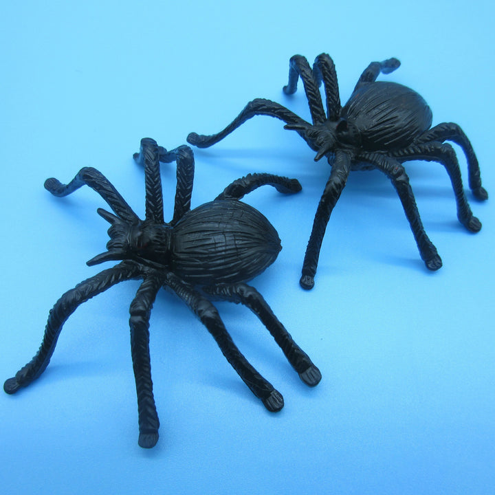 Realistic Creepy Crawly Spider Figurines Bowlift
