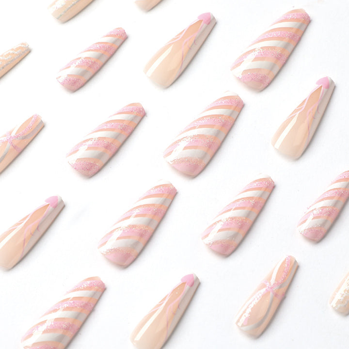 Translucent artificial nails with delicate patterns Bowlift