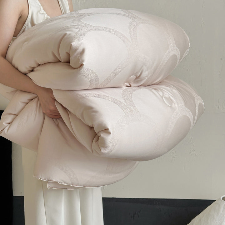 All-Season Hypoallergenic Down-Alternative Quilted Comforter with Jacquard Circle Motif