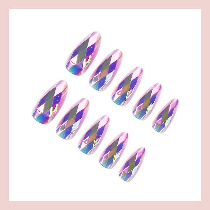 Artificial fingernails with faceted design Bowlift