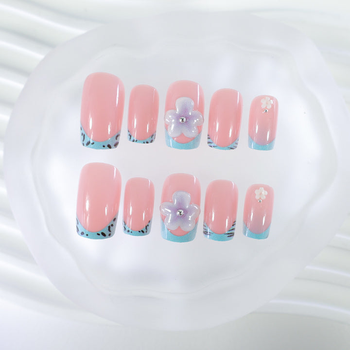 Artificial nails with floral designs Bowlift