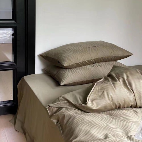 Finest cotton satin bedding set with textured wave pattern and hotel closure