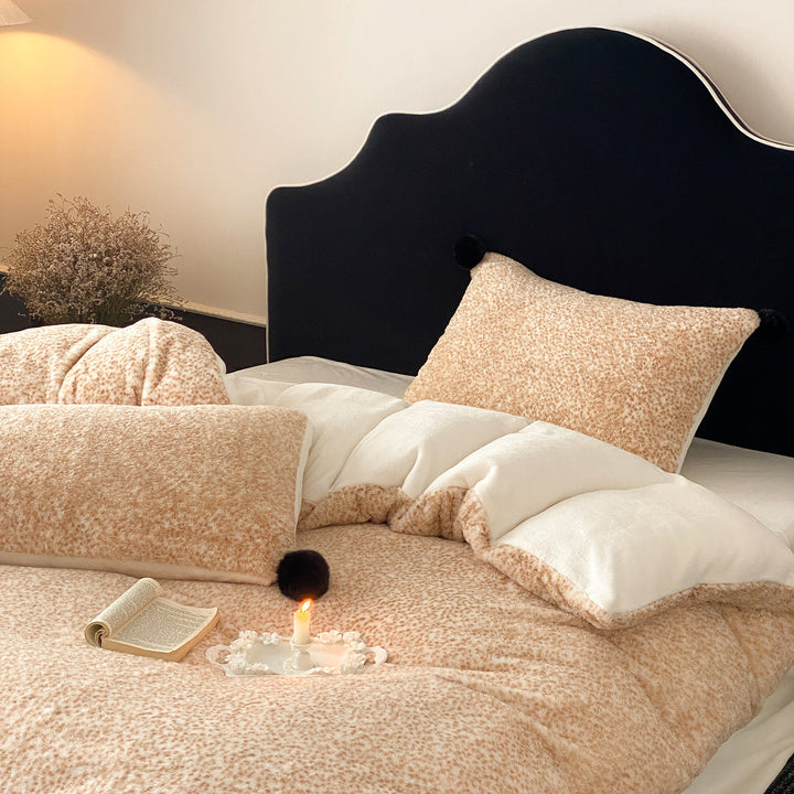 Bouclé-Duvet-Cover-Set with Reversible Comforter, Pillow Cases and Pom-Pom Details