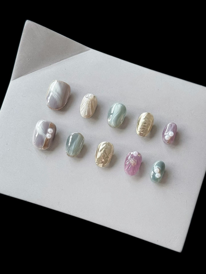 Press-On Nail Art Set with Floral Design