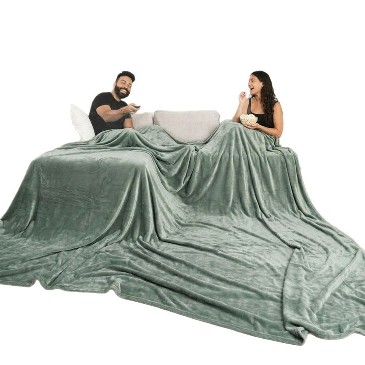 Ultra Soft Microfiber Throw Blanket