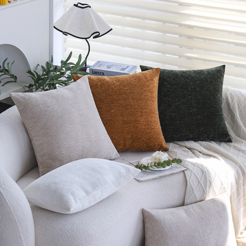 Square cushion cover made of soft chenille velvet with a mottled structure Bowlift