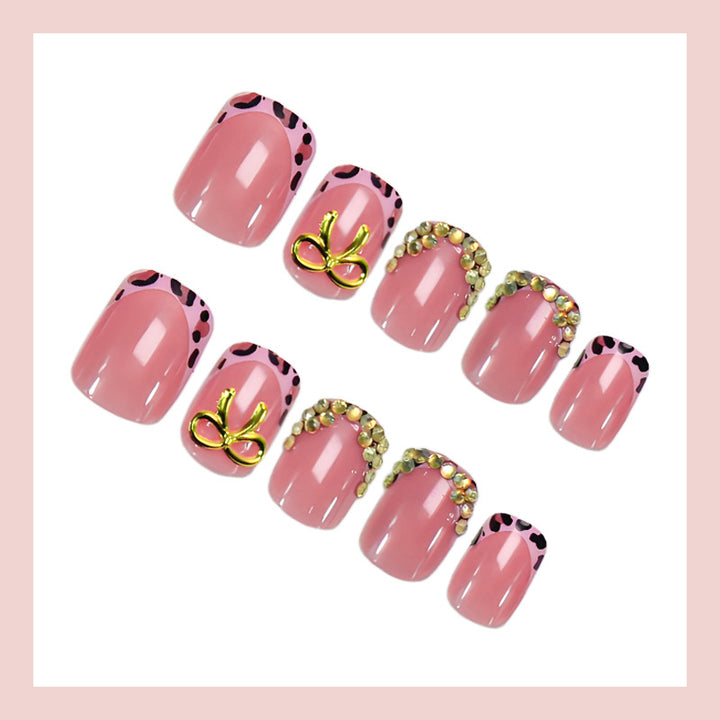 Art nail set with luxurious filigree decorations Bowlift
