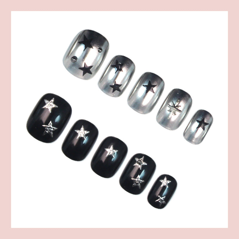 Nail art set with elegant design and gliding decorations Bowlift