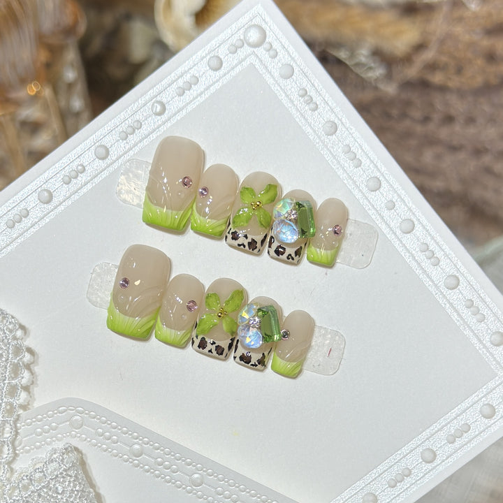 Floral-Themed Decorative Press-On Nails