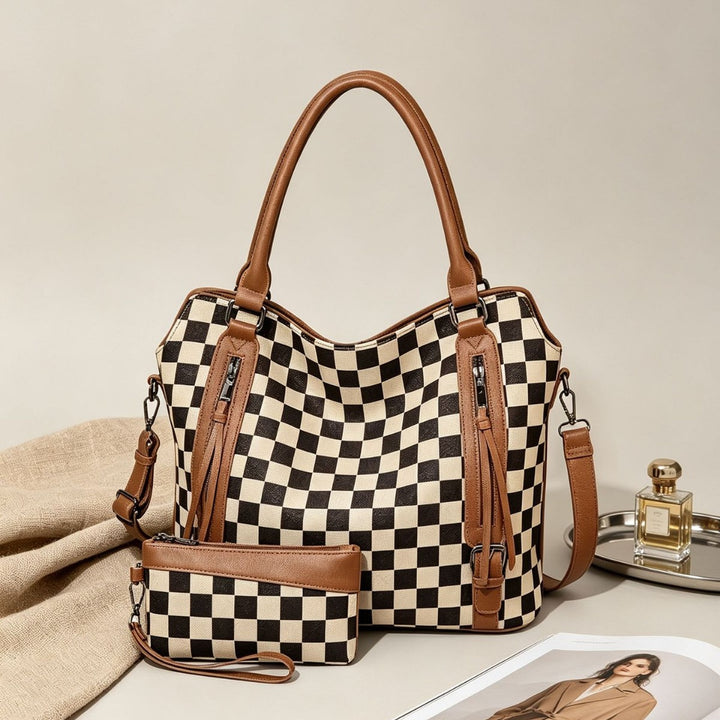 Fashionable handbag with practical accessories Bowlift