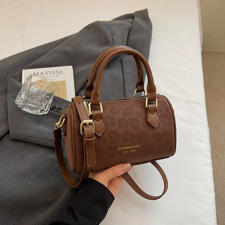 Compact Structured Handbag Bowlift