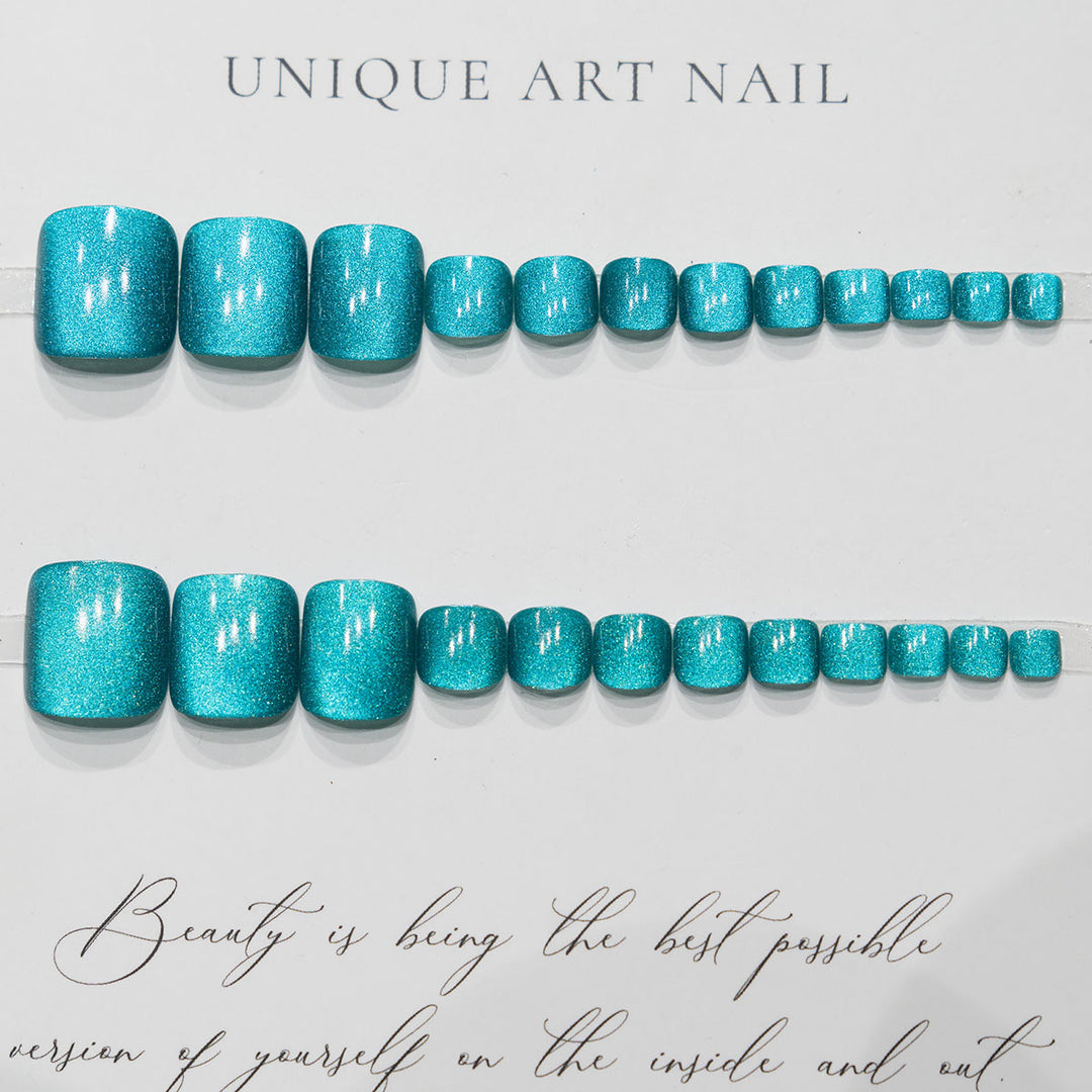 Glittery Gel Toenail Art