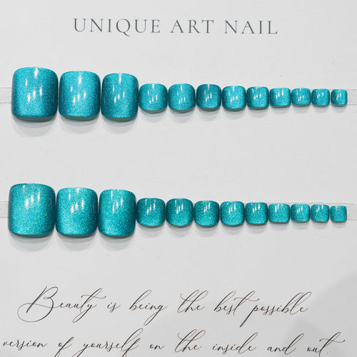 Glittery Gel Toenail Art