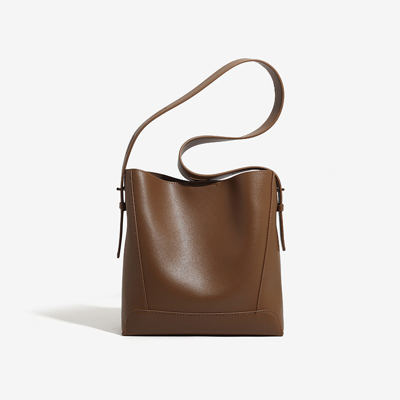 Sophisticated Leather Shoulder Bag
