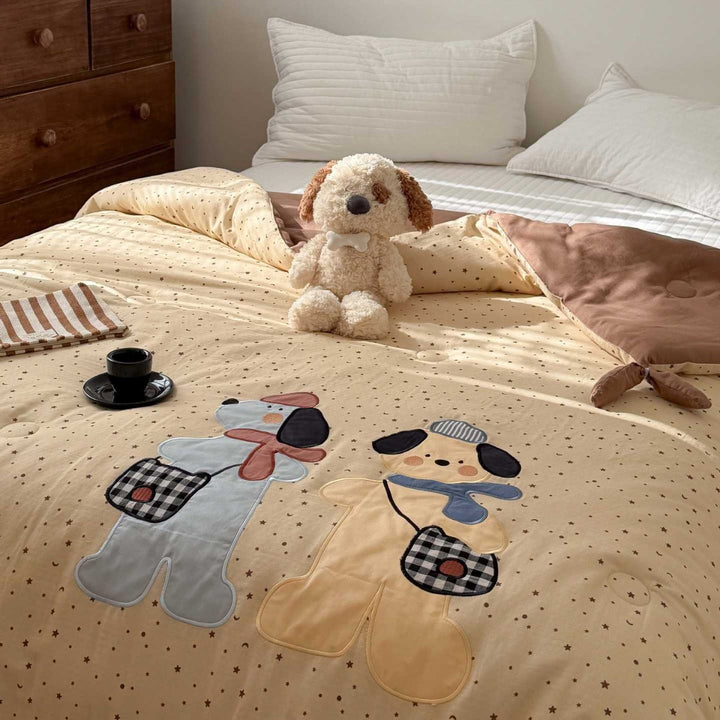 Cozy children's quilt with cute dog applique