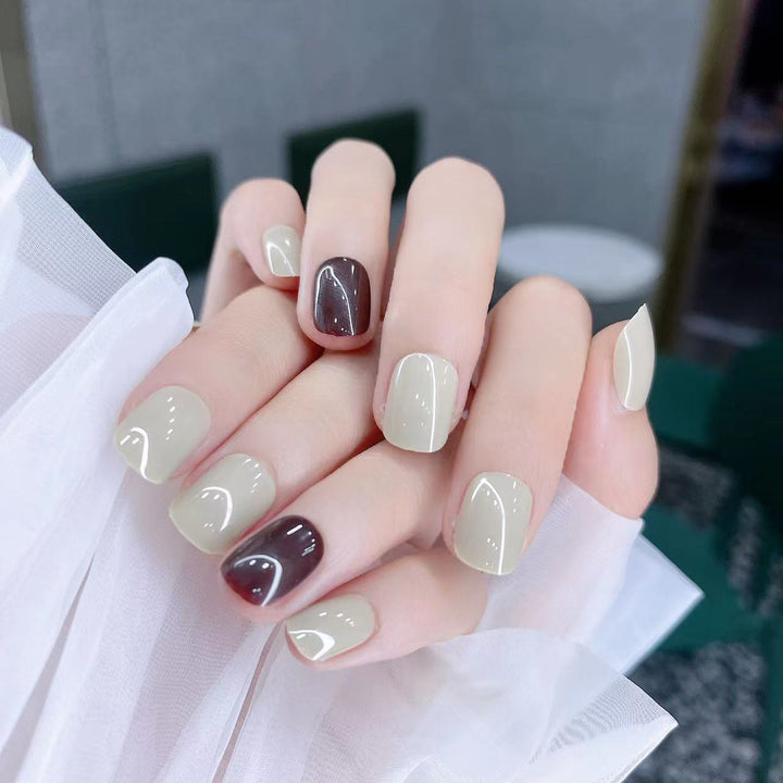 Elegant Press-On Nail Set Bowlift