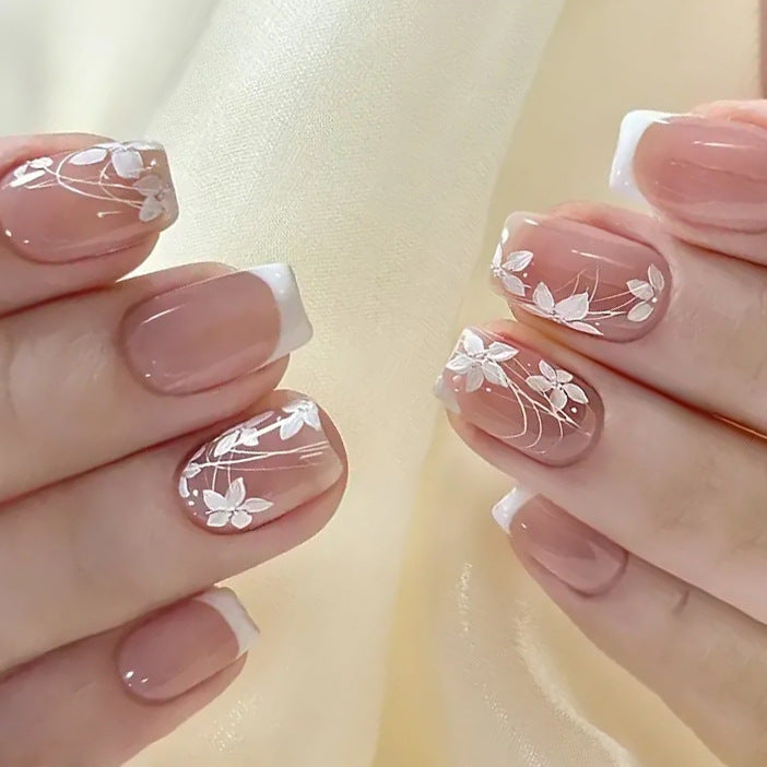 Elegant Floral Design Press-On Nail Set Bowlift