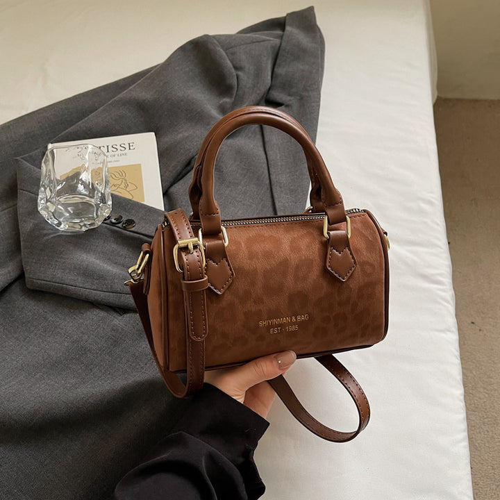 Compact Structured Handbag Bowlift