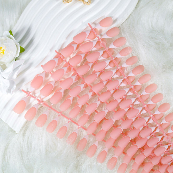 Artificial nails with elegant French cut Bowlift