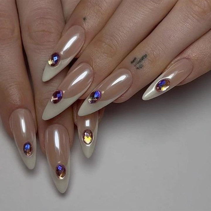 Artificial nails with floral 3D applications Bowlift
