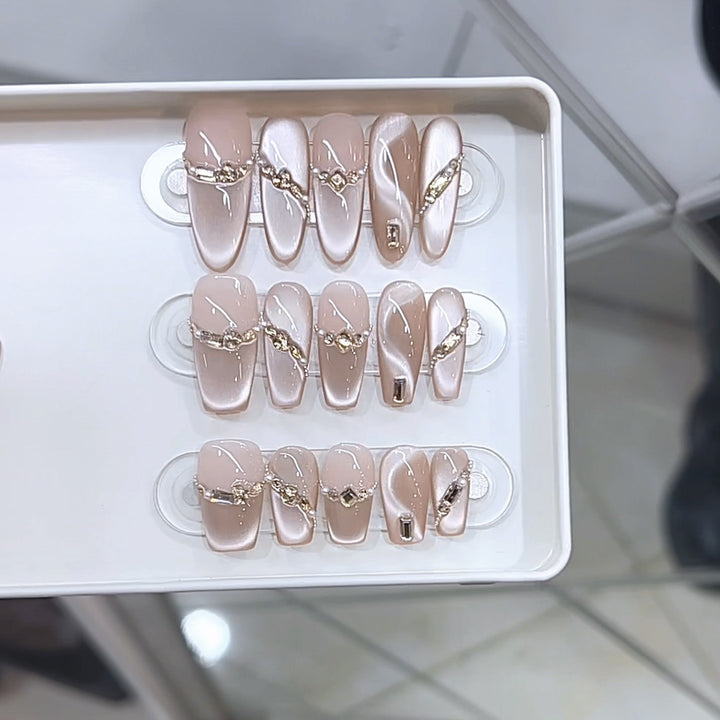 Stylish Rhinestone-Accented Press-On Nail Set Bowlift