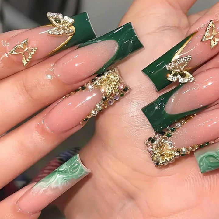 Art nail set with glittering accents and floral design Bowlift