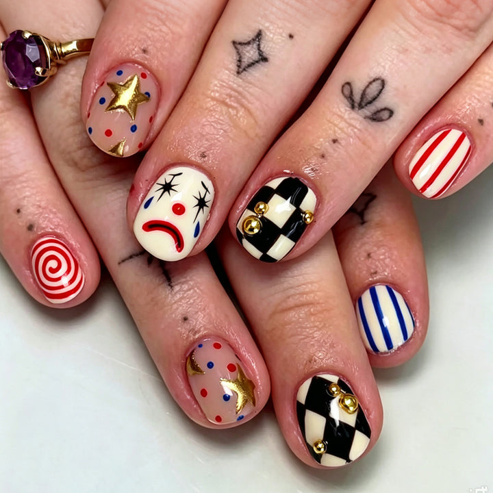 Artifical nail set with creative clown and star motifs Bowlift