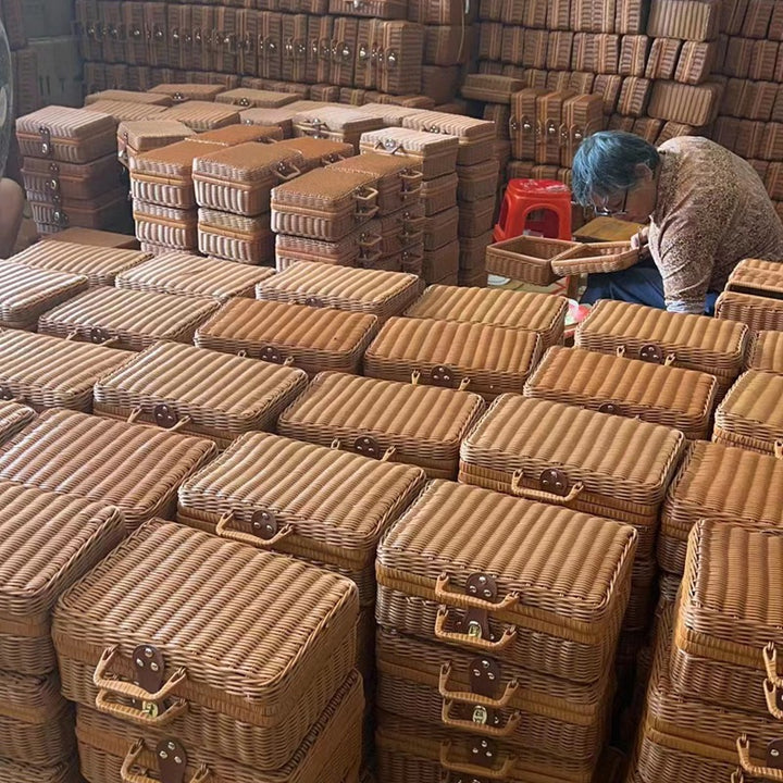 Women braided cosmetic and storage case Bowlift