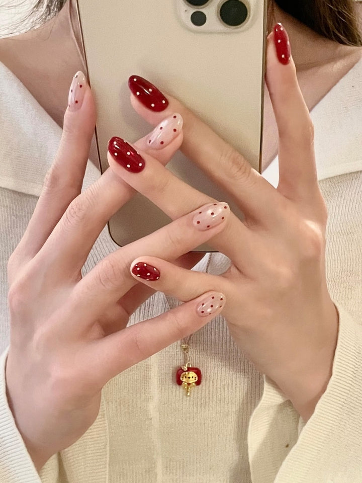 Artistic Press-On Nail Art Set with Polka Dot and Glossy Finish