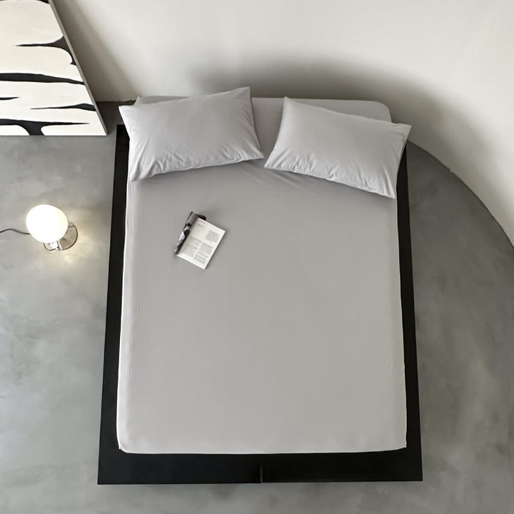 Modern microfiber fitted sheet set with highly elastic all-around rubber and pillowcases