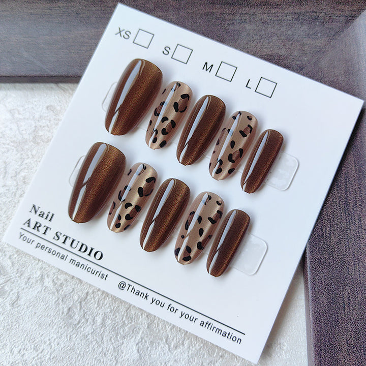 Fashionable Artificial Nails in Trendy Animal Print Design Bowlift