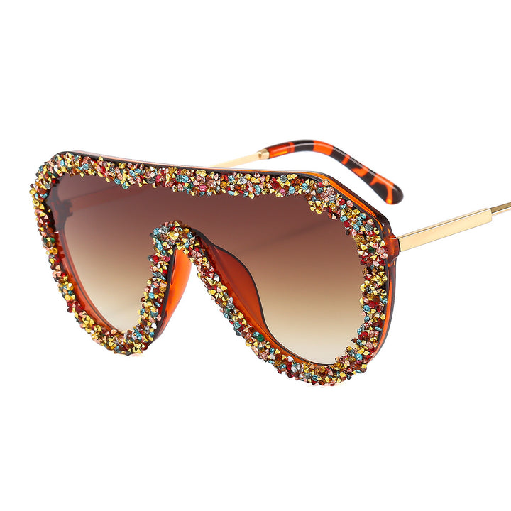Women extravagant oversized sunglasses with glamour frame Bowlift
