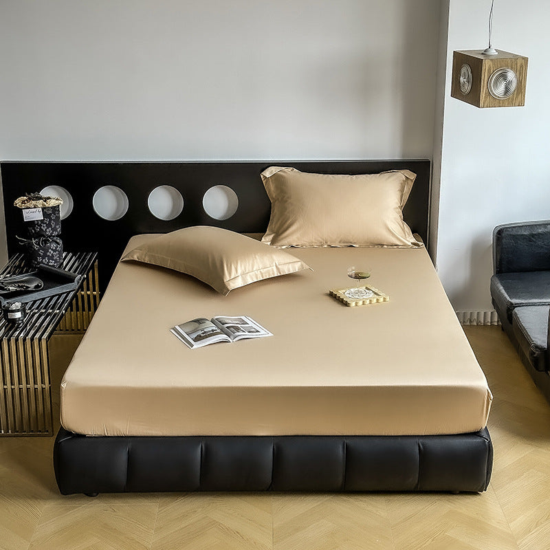 Luxurious fitted sheet set made of satin microfiber