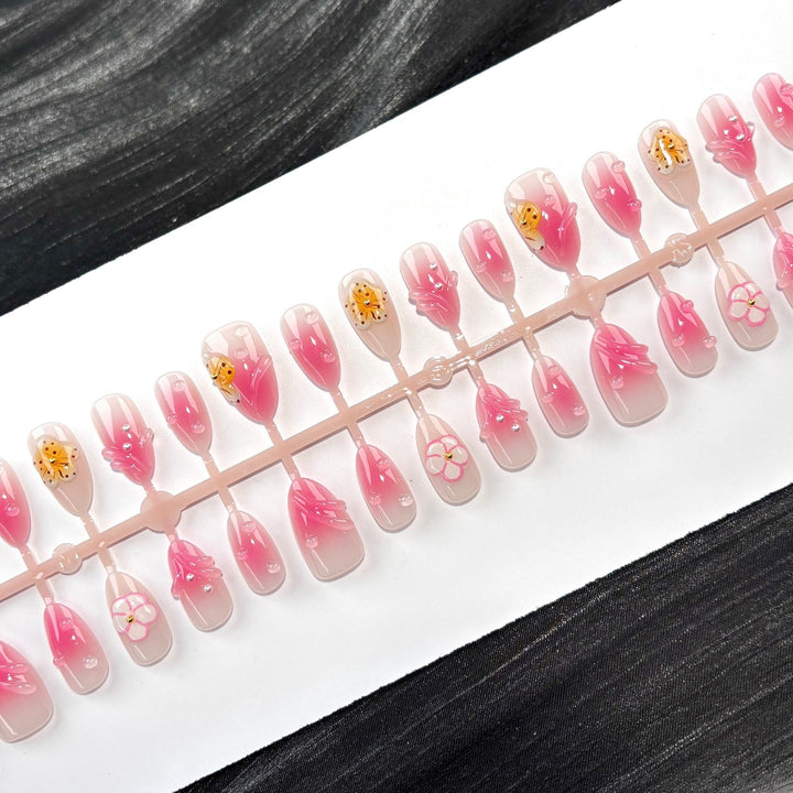 Artistic Themed Press-On Nail Set 1790745480