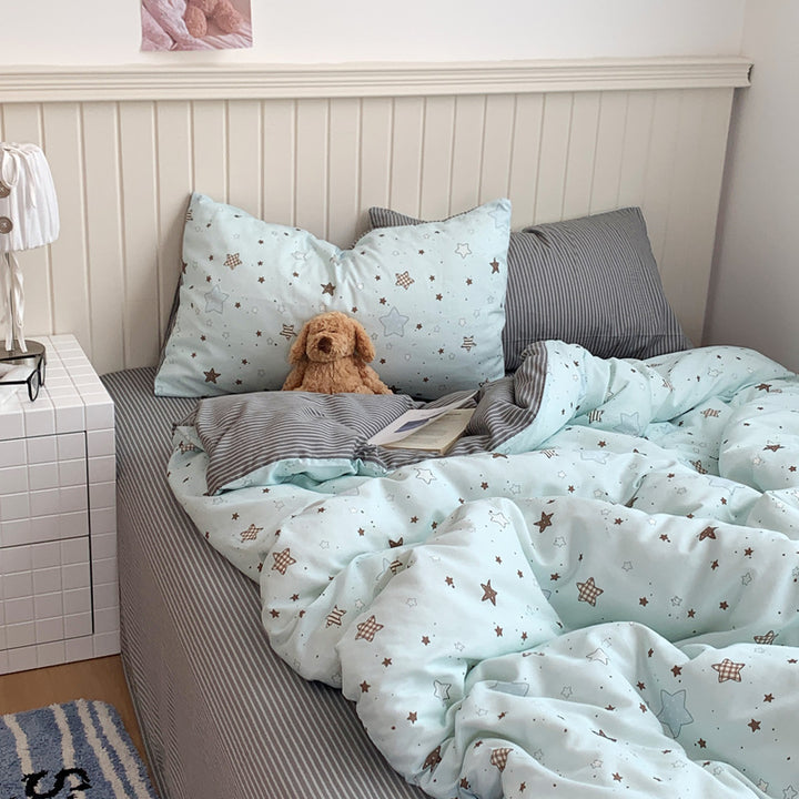Cozy Cartoon Bear Print Bedding Set